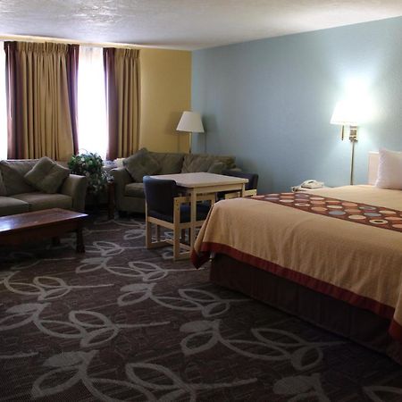 Super 8 By Wyndham Nephi Hotell Eksteriør bilde