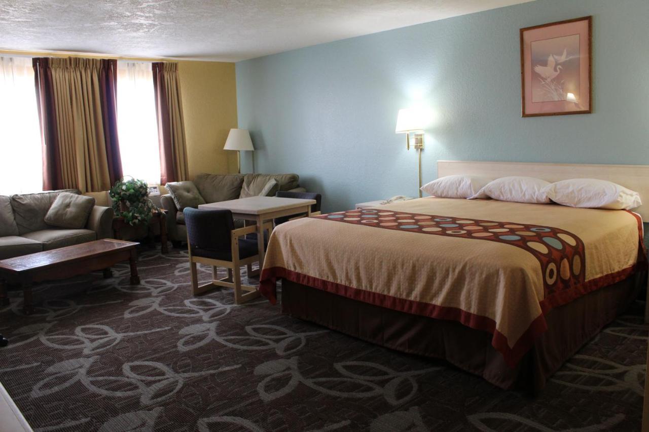 Super 8 By Wyndham Nephi Hotell Eksteriør bilde
