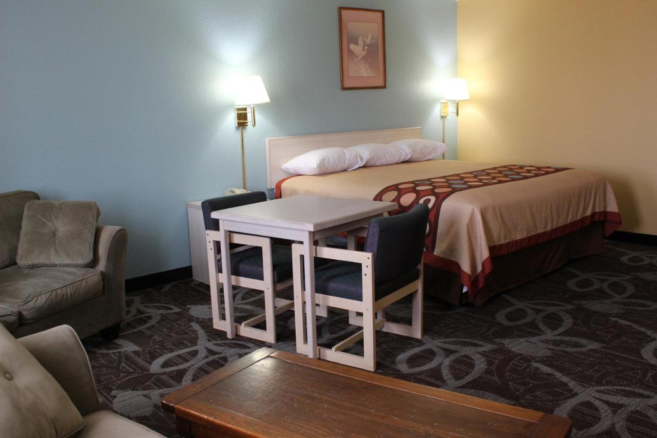 Super 8 By Wyndham Nephi Hotell Eksteriør bilde
