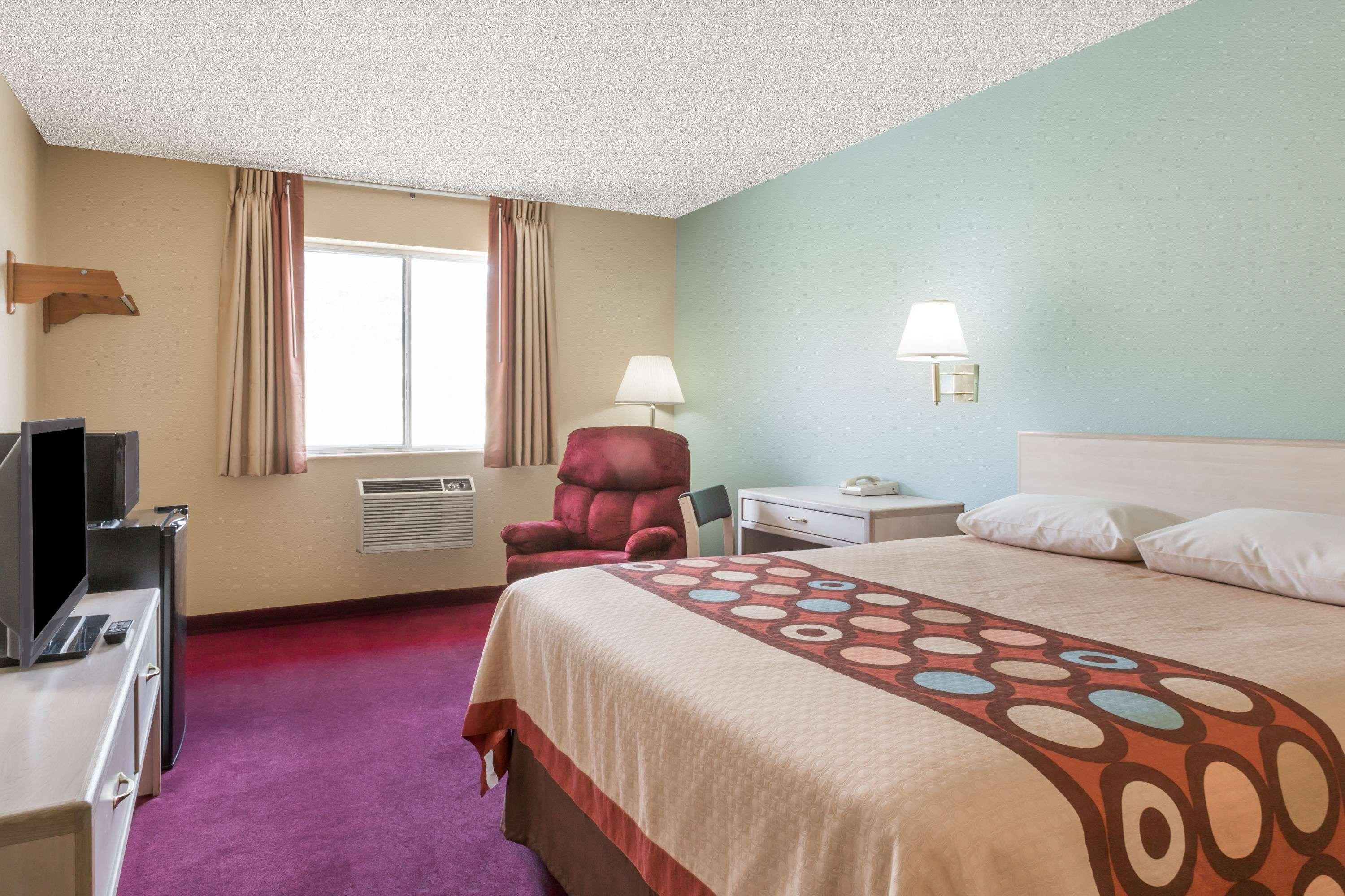Super 8 By Wyndham Nephi Hotell Eksteriør bilde